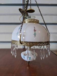 lot 29 image: Antique Hand Painted Chandelier
