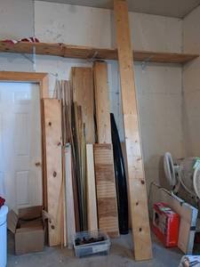 lot 66 image: Wood Shelving and Brackets