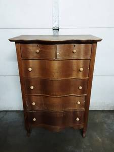 lot 2 image: Antique 6 Drawer Chest  32x20x46,