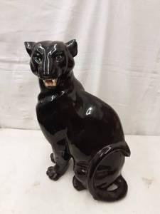 lot 17 image: Large Ceramic Black Panther 21 Tall