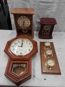 lot 54 image: Clock Collection