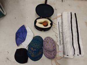 lot 59 image: Assorted Yamikas, Shawl, Case
