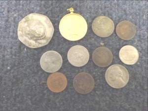 lot 7 image: Coins- 1901, 1947, 1877, 1943, 1904...