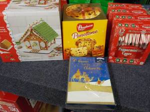 lot 56 image: Gingerbread House Kit, Bauducco Pan...