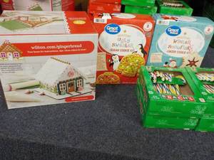 lot 59 image: Gingerbread House Kit, 2 Boxes Cook...