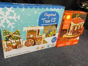 lot 66 image: Gingerbread Train Kit and Little Ho...