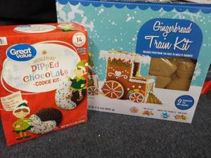 lot 67 image: Gingerbread Train Kit and Cookie Mi...