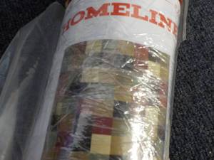 lot 122 image: Homeline  5 ft x 6 ft Area Rug...