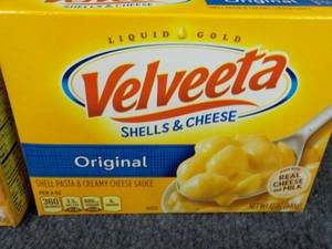 lot 165 image: Lot of 12 - 12 Velveeta Shells and ...