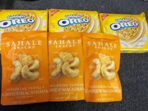 lot 185 image: 3 Packages Sahale Snacks and 3 Pack...