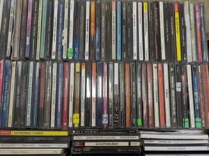lot 210 image: 90 CDs...