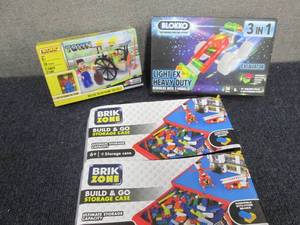 lot 187 image: 3 Building Sets W3...