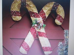lot 67 image: Glitter Candy Cane open box Retail ...