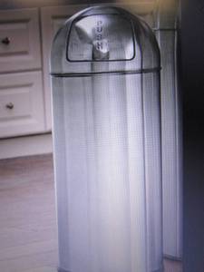 lot 78 image: Push Bin Bullet Can with metal line...
