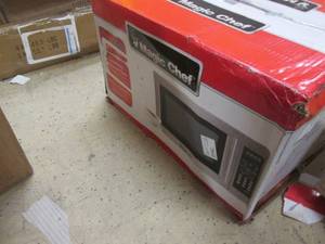 lot 268 image: Magic Chef 1.3 Cu. Ft. Stainless St...