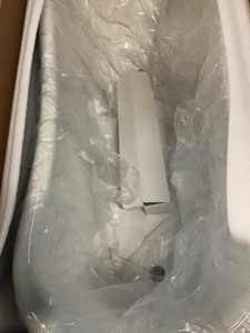 lot 21 image: Streamline 61 in. Acrylic Fiberglass Clawfoot Non-Whirlpool Bathtub in Black not used