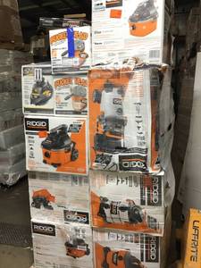 lot 45 image: Pallet of assorted Ridgid Vacuums different sizes and arious conditions cutomer returns