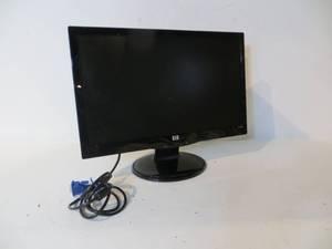 lot 23 image: HP 20 LCD Color Monitor