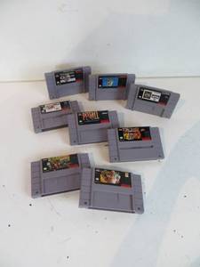 lot 33 image: 8 Super Nintendo Games