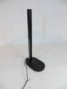 lot 43 image: TaoTronics LED Desk Lamp with Wireless Charging Base