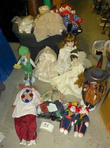 large group of dolls, girl scouts, ...