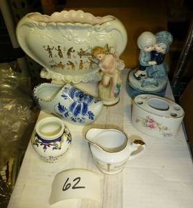 Seattle Space Needle creamer, Delft...