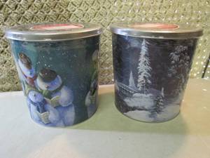 lot 221 image: 2 Gourmet Select Holiday Popcorn Ti...