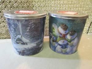lot 222 image: 2 Gourmet Select Holiday Popcorn Ti...