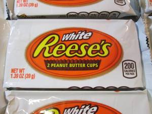 lot 273 image: 12 White Reeses Peanut Butter Cups ...