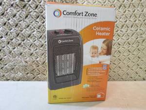 lot 8 image: Comfort Zone 7501500-Watt Ceramic ...