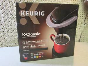lot 42 image: Keurig Classic K50 Single Serve Cof...