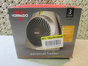 lot 45 image: Vornado 1559 BTU 750-Watt Personal ...