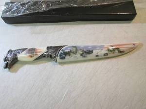 lot 126 image: 13 Decorative Patriotic Wolf Knife...