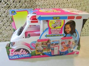 lot 155 image: Barbie Care Clinic  CS...