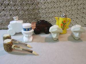 lot 163 image: Lot of Assorted Avon Bottles and Pi...