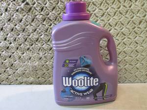 lot 179 image: Woolite Active Wear Laundry Deterge...
