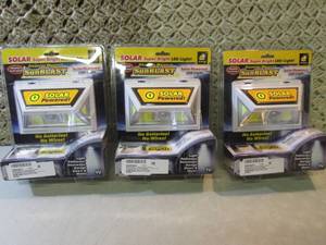 lot 183 image: Lot of 3 Solar Super Bright Motion ...