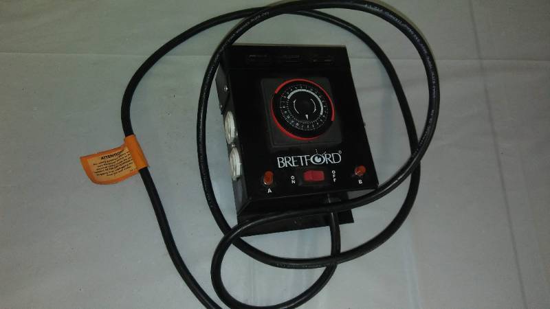 lot 41 image: Bretford 110V Timer Power Supply