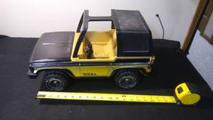 lot 50 image: Tonka Jeep Bronco