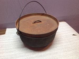 Cast Iron Pot & Cover