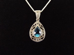 lot 6 image: .925 Sterling Silver Art Nouveau Pear Cut Topaz Crystal Pendant Necklace