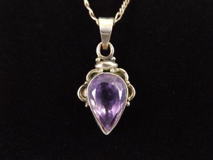 lot 21 image: .925 Sterling Silver Pear Cut Amethyst Crystal Pendant Necklace