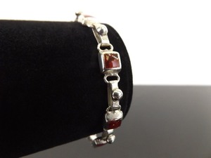 lot 36 image: .925 Sterling Silver Inlayed Red Jasper Bracelet