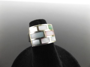 lot 47 image: .925 Sterling Silver Multi Color Inlayed Mother of Pearl Ring Size 4.75