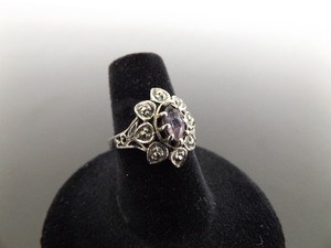 lot 60 image: .925 Sterling Silver Art Nouveau Oval Cut Amethyst Ring Size 6.25