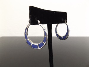 lot 82 image: .925 Sterling Silver Inlayed Lapis Hook Latch Hoop Earrings