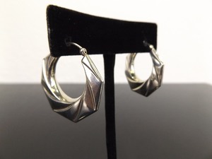 lot 99 image: .925 Sterling Silver Pinwheel Hook Latch Hoop Earrings