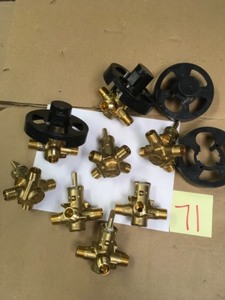 lot 71 image: Lot of assorted 1016P Moen Valves not used