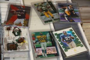 lot 30 image: Large Star Rookie and Numbered Football Card Lot