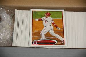 lot 82 image: 2012 Topps Series 2 Baseball Complete Set